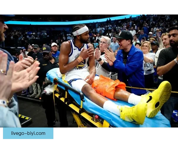 穆迪大伤登全美第一热搜 X光检查后坐轮椅离场 专家称情况堪忧